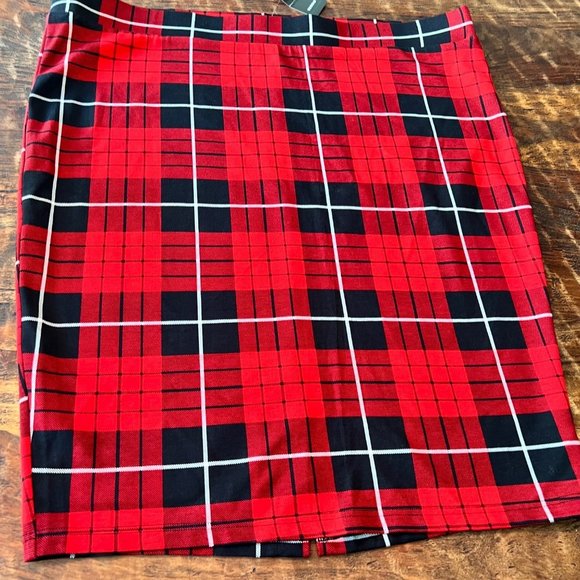 torrid Dresses & Skirts - Torrid Red Plaid Sz.4(26)Stretch Knit Skirt